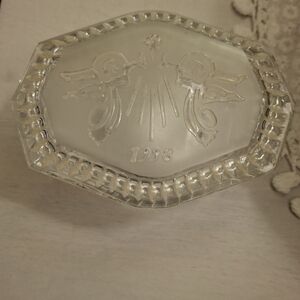 Waterford 1998 Holiday Glass Music Box